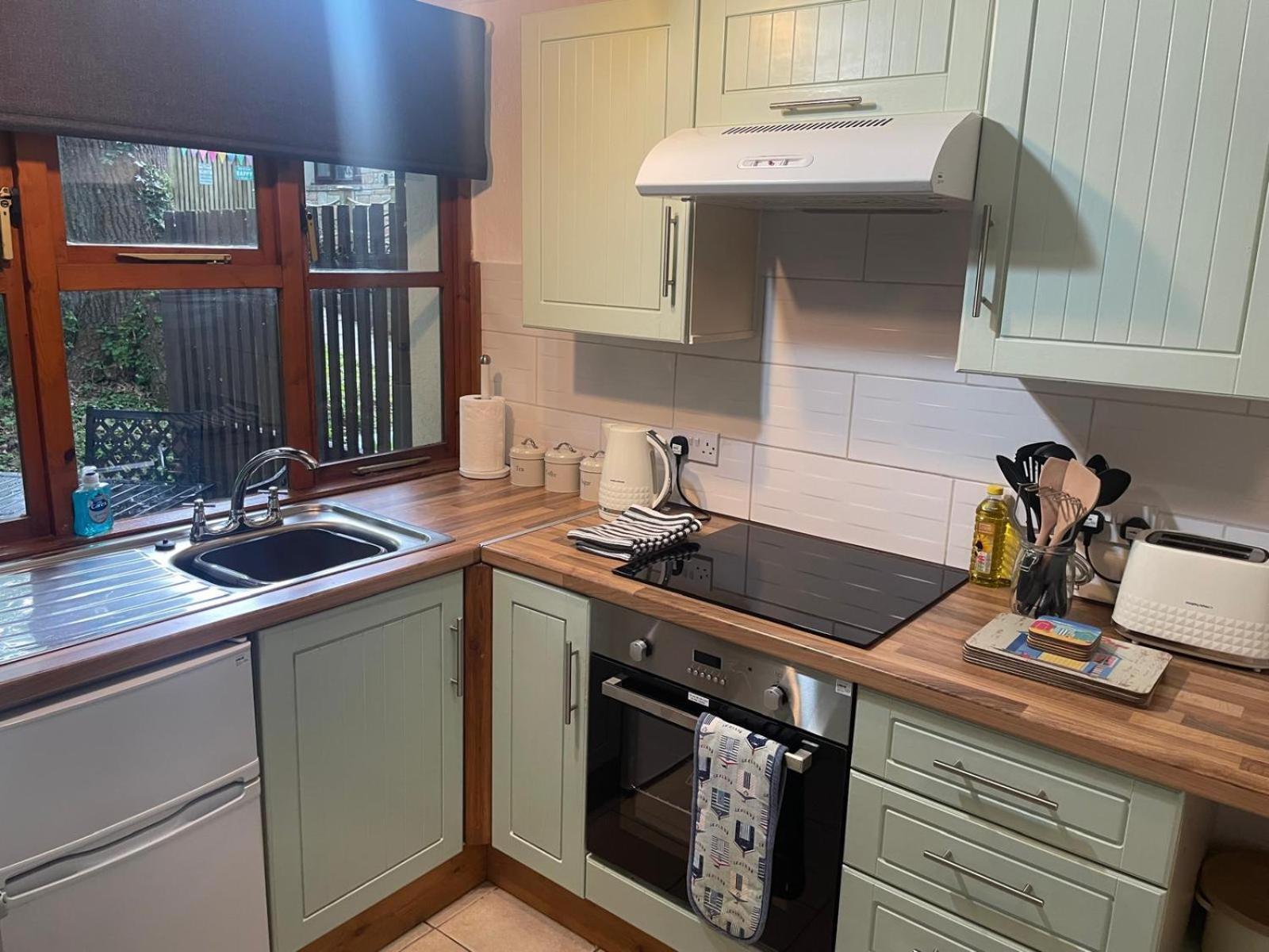 Rebels Retreat - 2-Bed Chalet Nr St Ives & Hayle Exterior photo